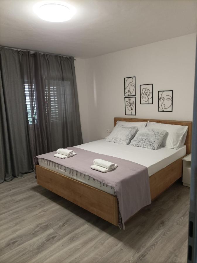 M&K Apartman Spalato Esterno foto